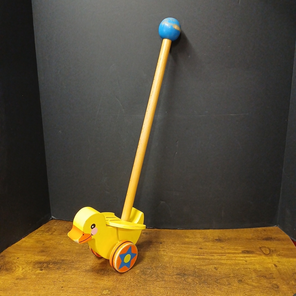 Melissa & Doug Flapping Duck 21" Wooden Walking Toddler Push Toy TG11119 - Picture 1 of 8